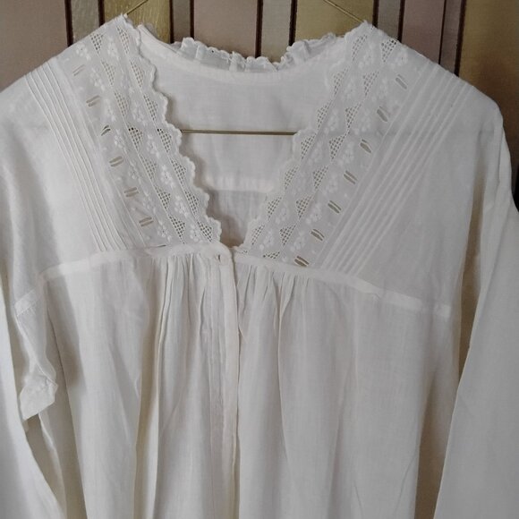 Antique lawn nightgown size M - Picture 2 of 8